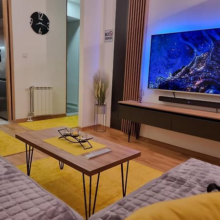 Exclusive & Modern Apartment Скопие Екстериор снимка