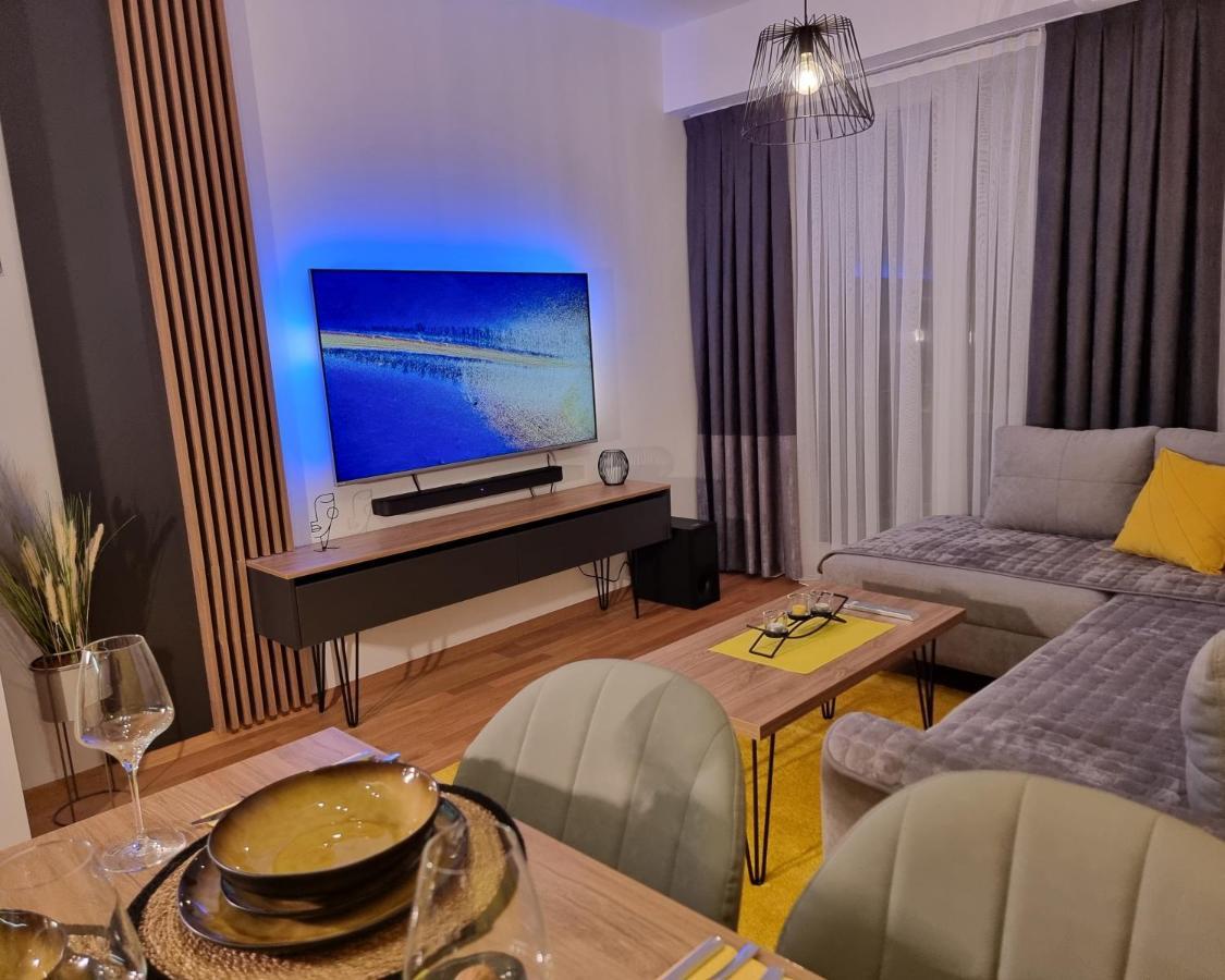 Exclusive & Modern Apartment Скопие Екстериор снимка