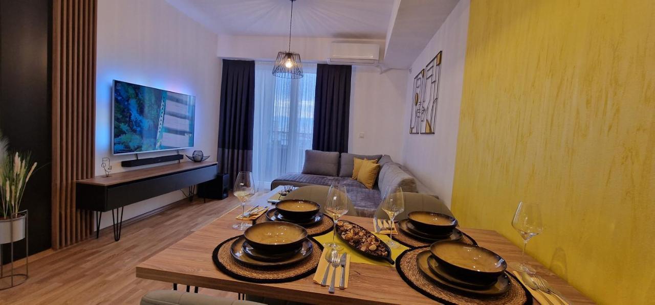 Exclusive & Modern Apartment Скопие Екстериор снимка