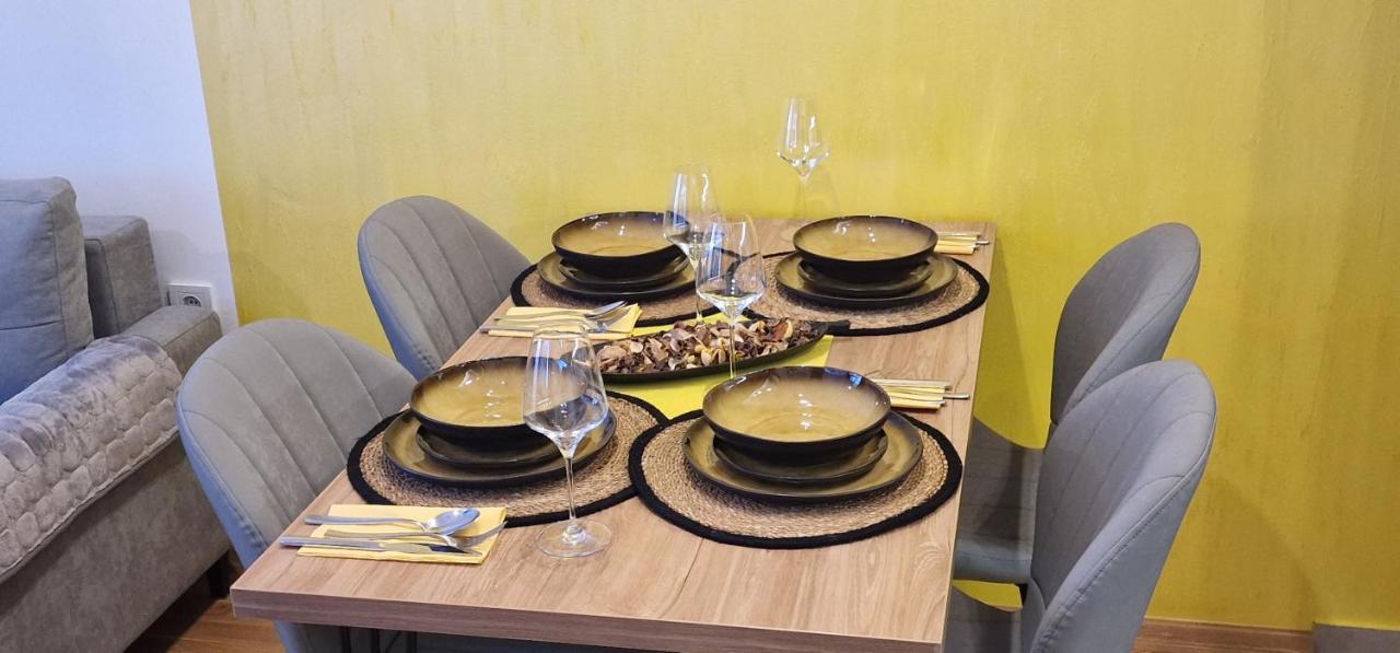 Exclusive & Modern Apartment Скопие Екстериор снимка