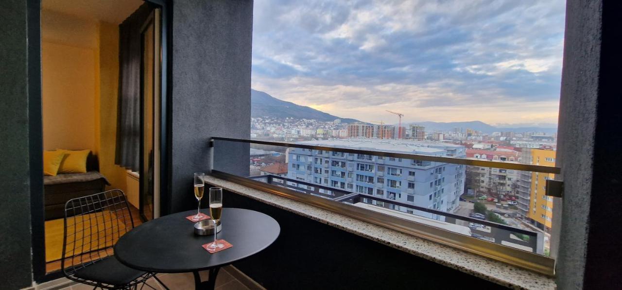 Exclusive & Modern Apartment Скопие Екстериор снимка